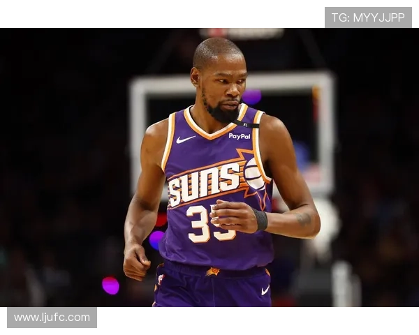 火箭队出征四连客战太阳勇士爵士两场登机照中未见杜兰特身影